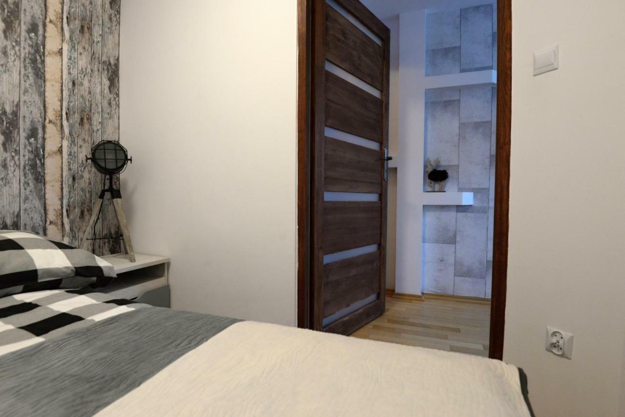 Apartament Columbus Apartment Устшики Долне Екстериор снимка
